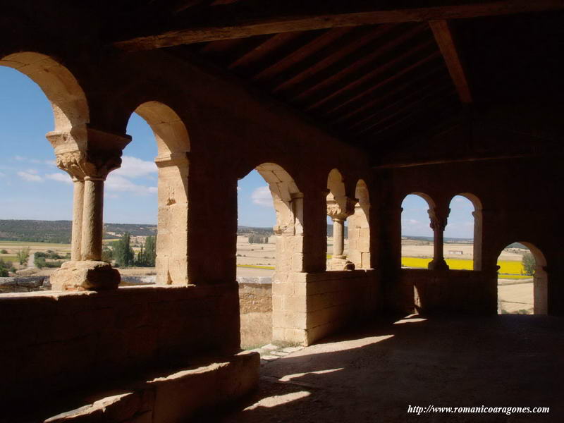 INTERIOR DE LA GALERÍA